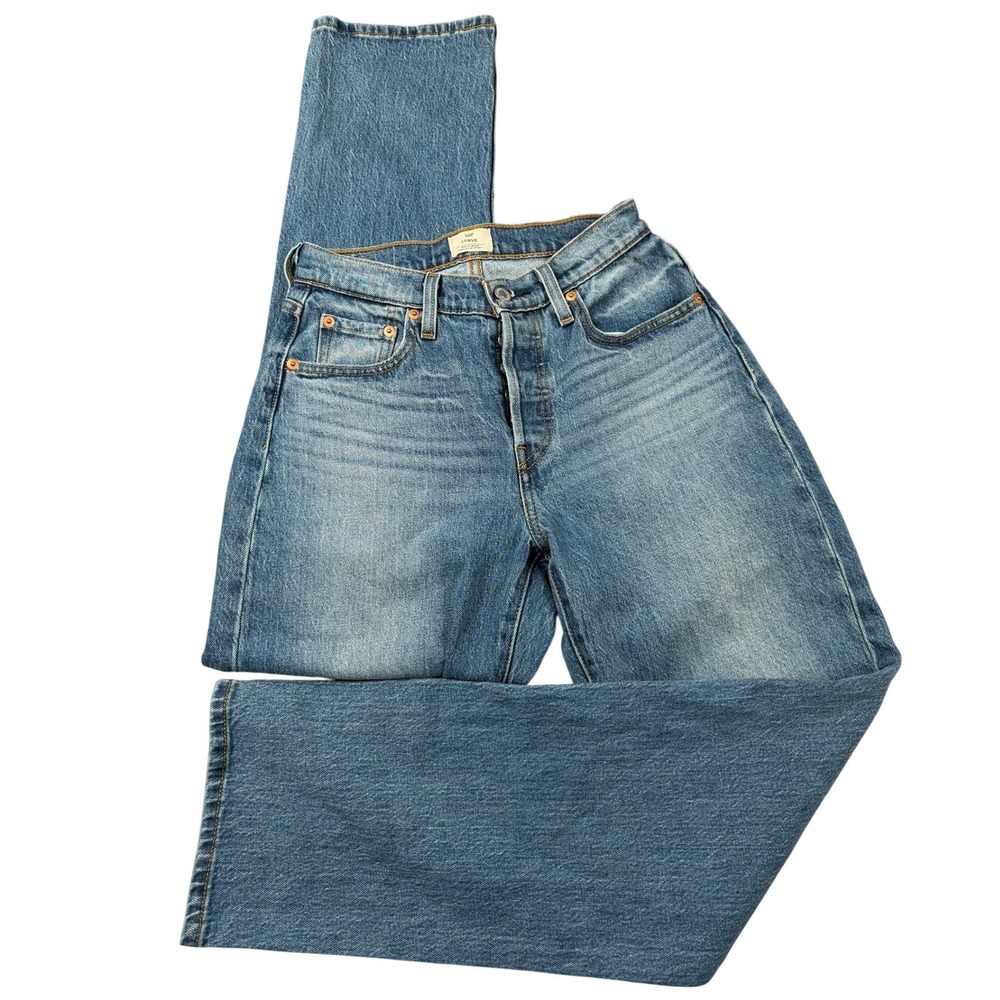 Levis 501 Curve Jeans Womens 26 Medium Wash High Rise Straight Leg Blue Denim